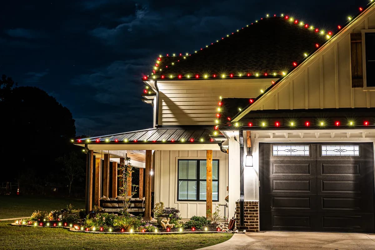 Lawn & Light Christmas light install