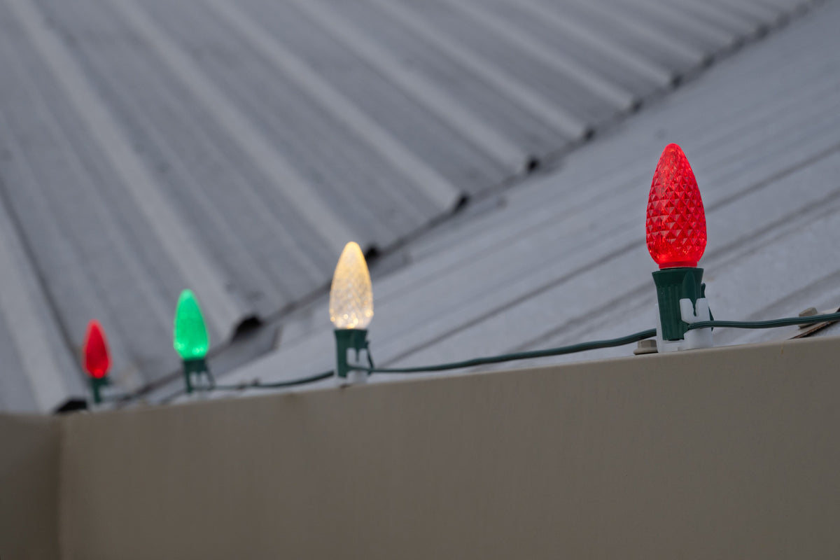 Metal Roof Stringer Kit - Red, Green & Warm White - Per 10 Foot Section