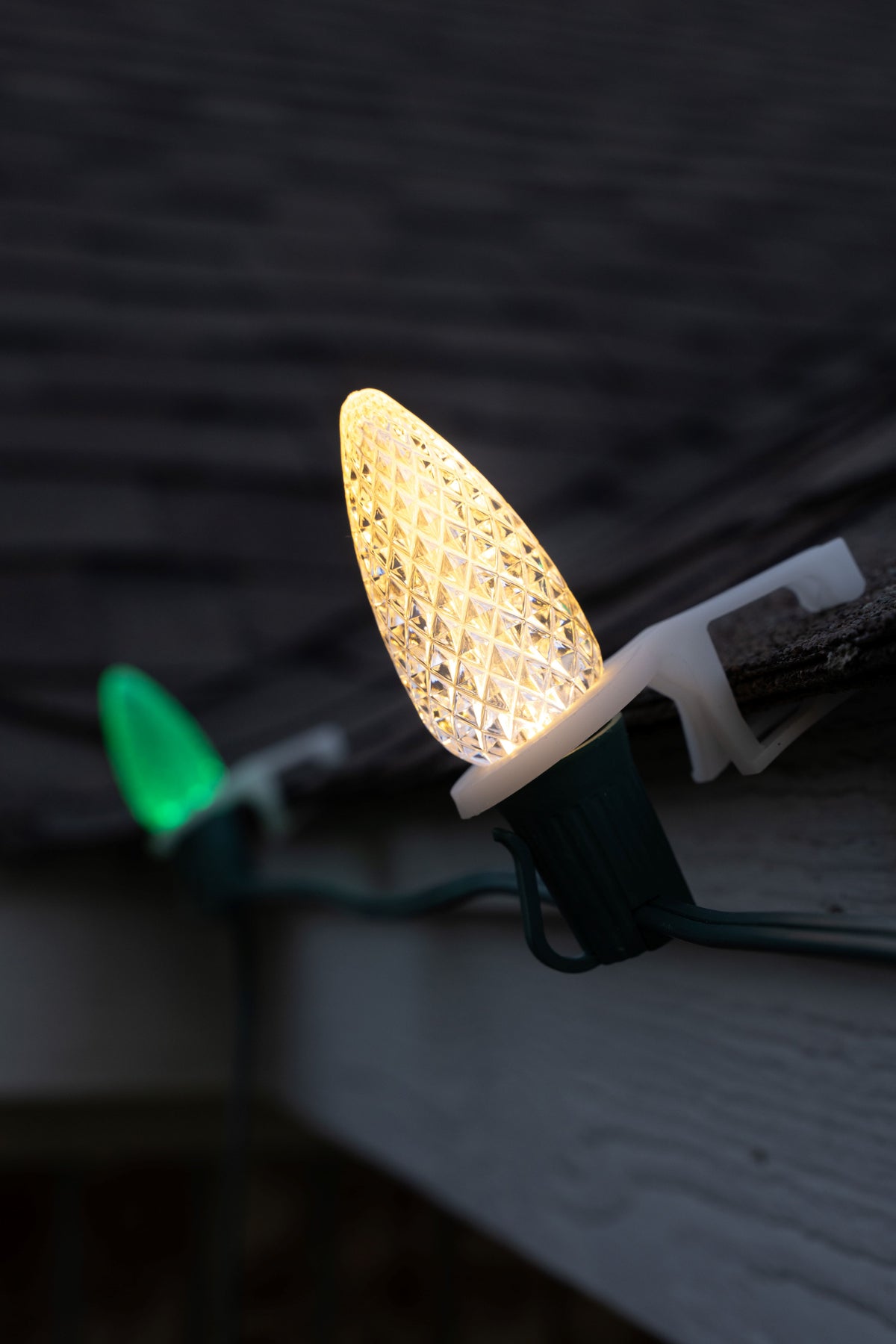 Shingle & Gutter Stringer Kit - Green & Warm White Alternating - Per 10 Foot Section