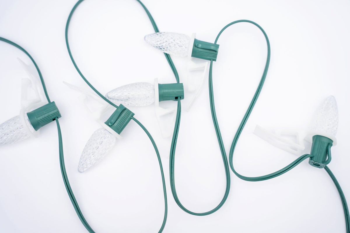 Shingle & Gutter Stringer Kit - Cool White - Per 10 Foot Section